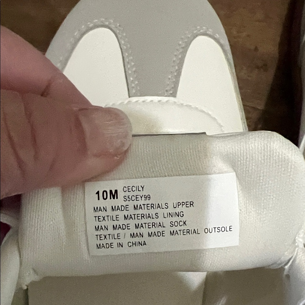 J Sport Women’s cream and Gray Sneakers NEW Size 10 - Picture 5 of 7